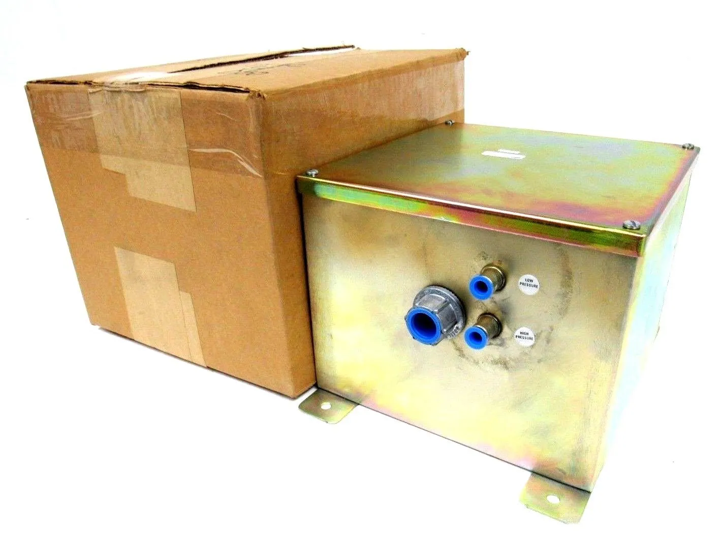 NEW DWYER 1639-2 PRESSURE SWITCH 16392 W32A