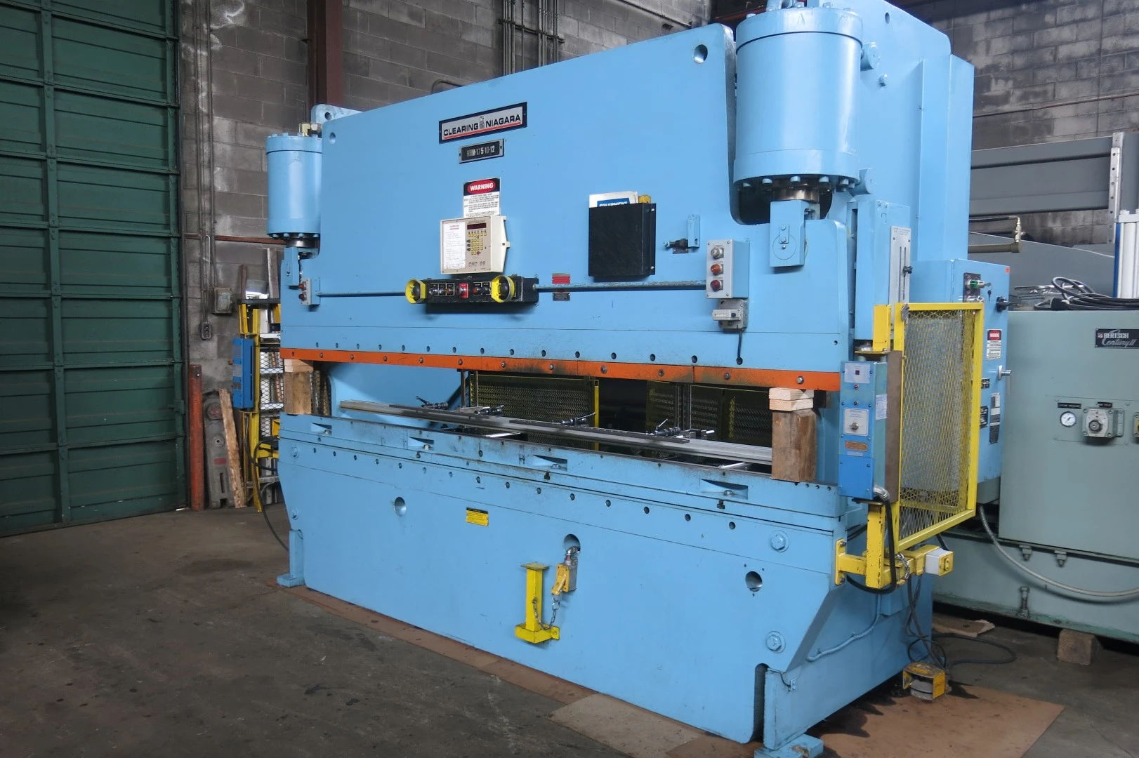 USED CLEARING NIAGARA HBM-175-10-12 HYDRAULIC PRESS BRAKE