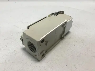 USED YAMATAKE LJA10-11A21N-003