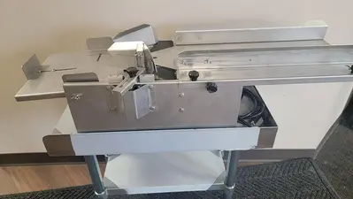 _UNKNOWN_ HB-117 Bread and Bun Bagging | Harvest Equipment and Fabrication Inc (8)