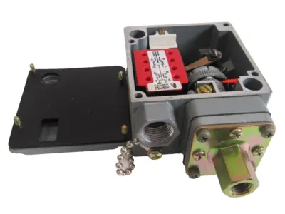 NEW SQUARE D 9012GAW-25 PRESSURE SWITCH SER. C 9012GAW25