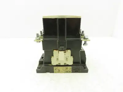 Siemens 3TF52 Motor Starter IEC Contactor 3Ph 1000V 150Hp 200A Coil 240V