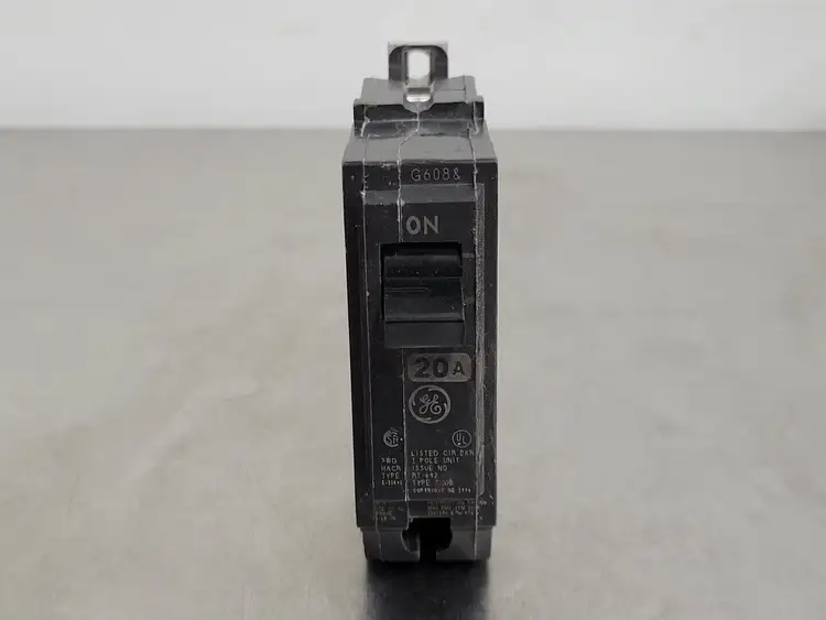 Used GENERAL ELECTRIC THQB120 Switchgears British Columbia CA | Lenmark #241440