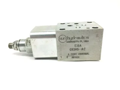 EBA | Sun Hydraulics  Sandwich Manifold 1/4" NPTF - Used