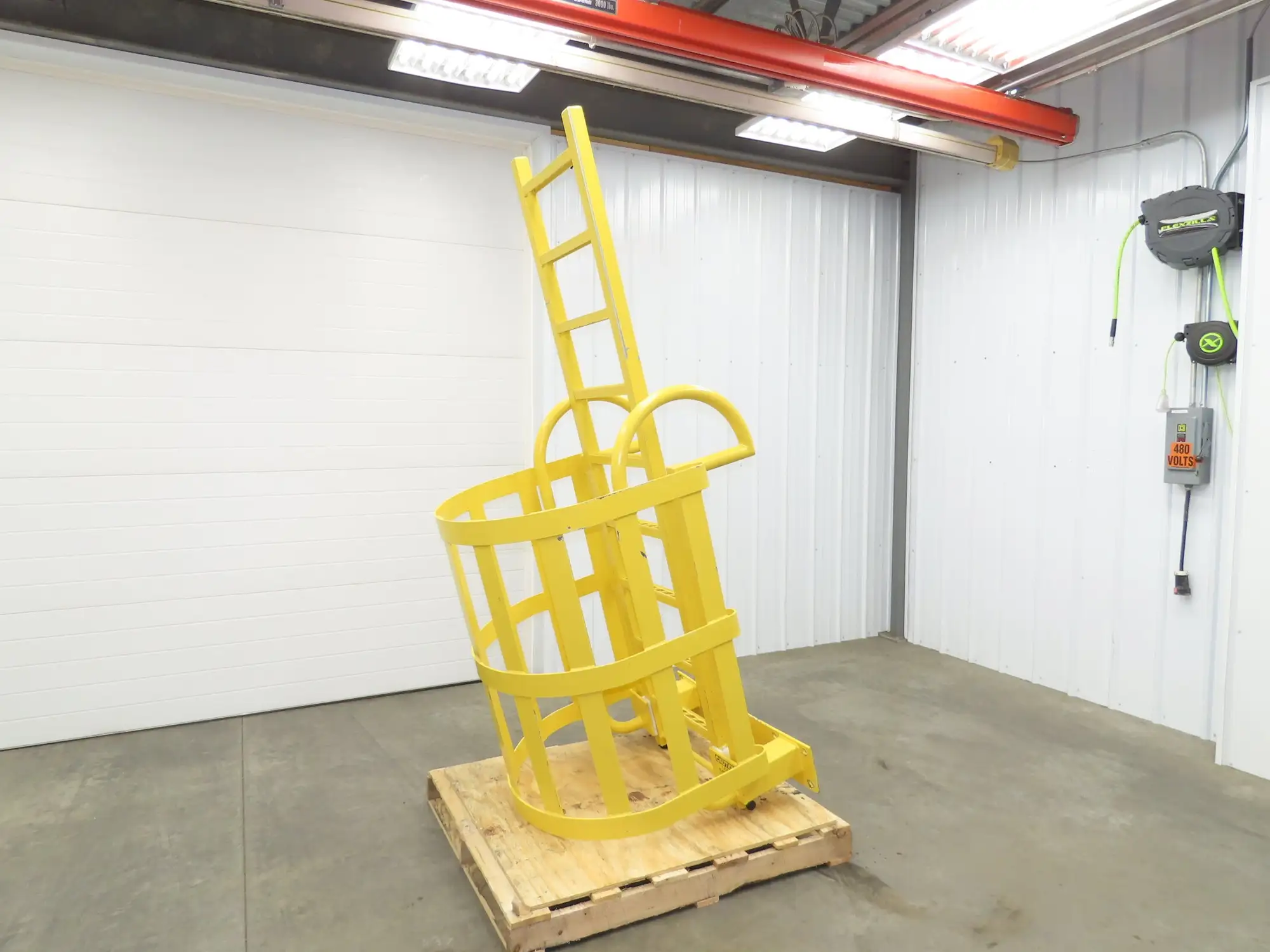 Industrial Mezzanine OSHA Ladder 7' Floor Height Cage Safety Steel Railing