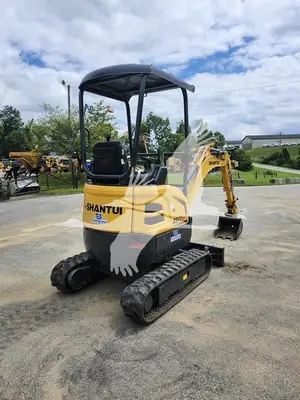 USED 2022 SHANTUI SE17