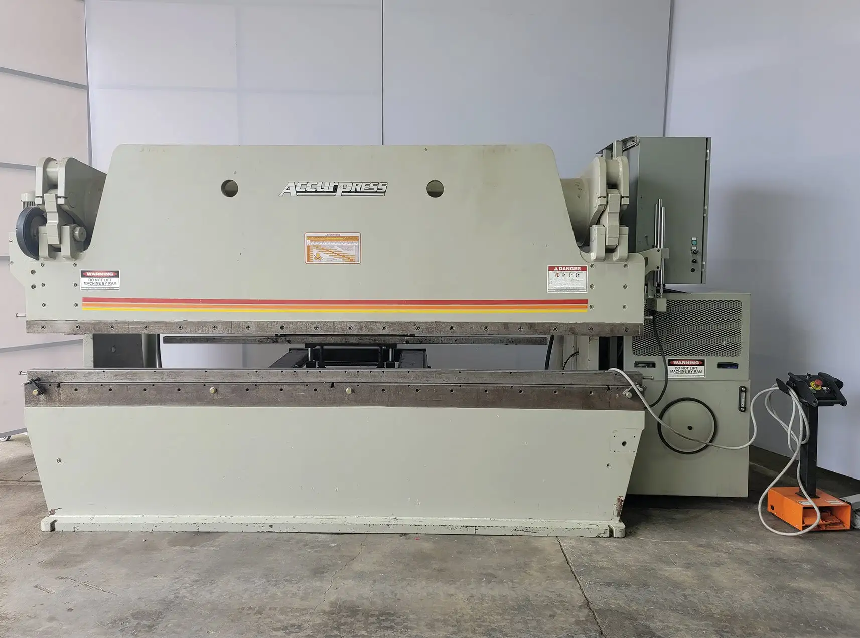 USED ACCURPRESS 717512