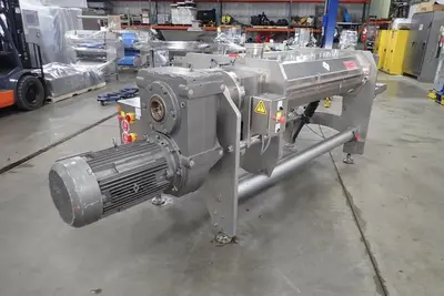 USED 2013 READING MX 12 MIXER
