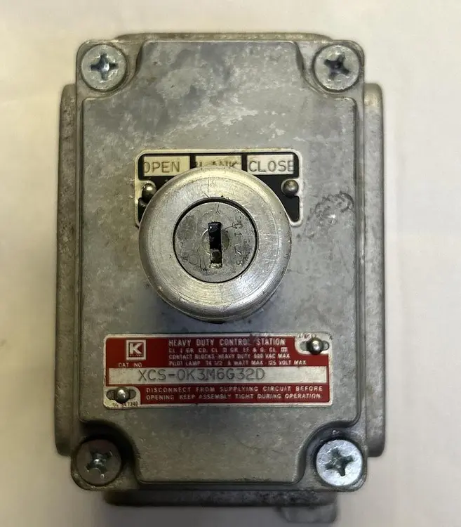Used KILLARK XCS-0K3M6G32D Miscellaneous Equipment (Electrical & Power) | Surplus Asset Holdings #1202433