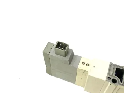 USED SMC PLUG-IN SOLENOID VALVE 5-PORT