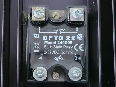 USED OPTO 22 240D25