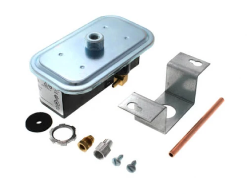 Johnson Controls P32AC-2C Sensitive Differential Pressure Switch 0.05" - 5.0" WC [New]