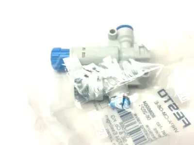 NEW FESTO PNEUMATIC PRESSURE REGULATOR 1-8BAR