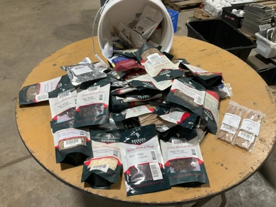 Used MIXED LOT OF BREWERS SPICES, HERBS, AND FRUIT FLAVORING PACKETS Brewing Equipment Michigan US | Miedema Asset Management Group #1768153