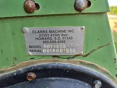 USED JOHN DEERE / CLARKE 1222