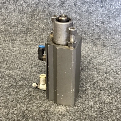 Used SMC MKA25-20R Rotary Actuators California US | Davliegogo LLC #1707234