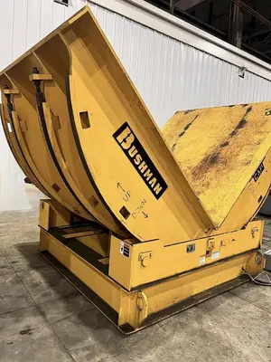 USED 2015 BUSHMAN M9604