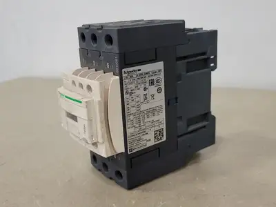 USED SCHNEIDER ELECTRIC LRD365