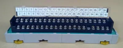 Omron XW2B-40G5 Terminal Connection Module 3D-9
