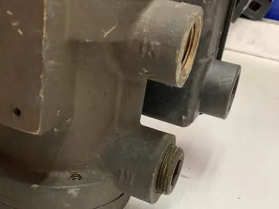 Used UNIVERSAL FLOW MONITORS SN-BBMSF40SM-6L-22P1.0T70-AINU-20D Pressure Switches Ohio US | Surplus Asset Holdings #1365812