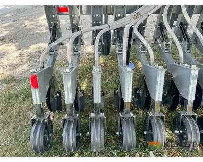 Used HINIKER _UNKNOWN_ Seeders Iowa US | Keast Enterprises #1360324