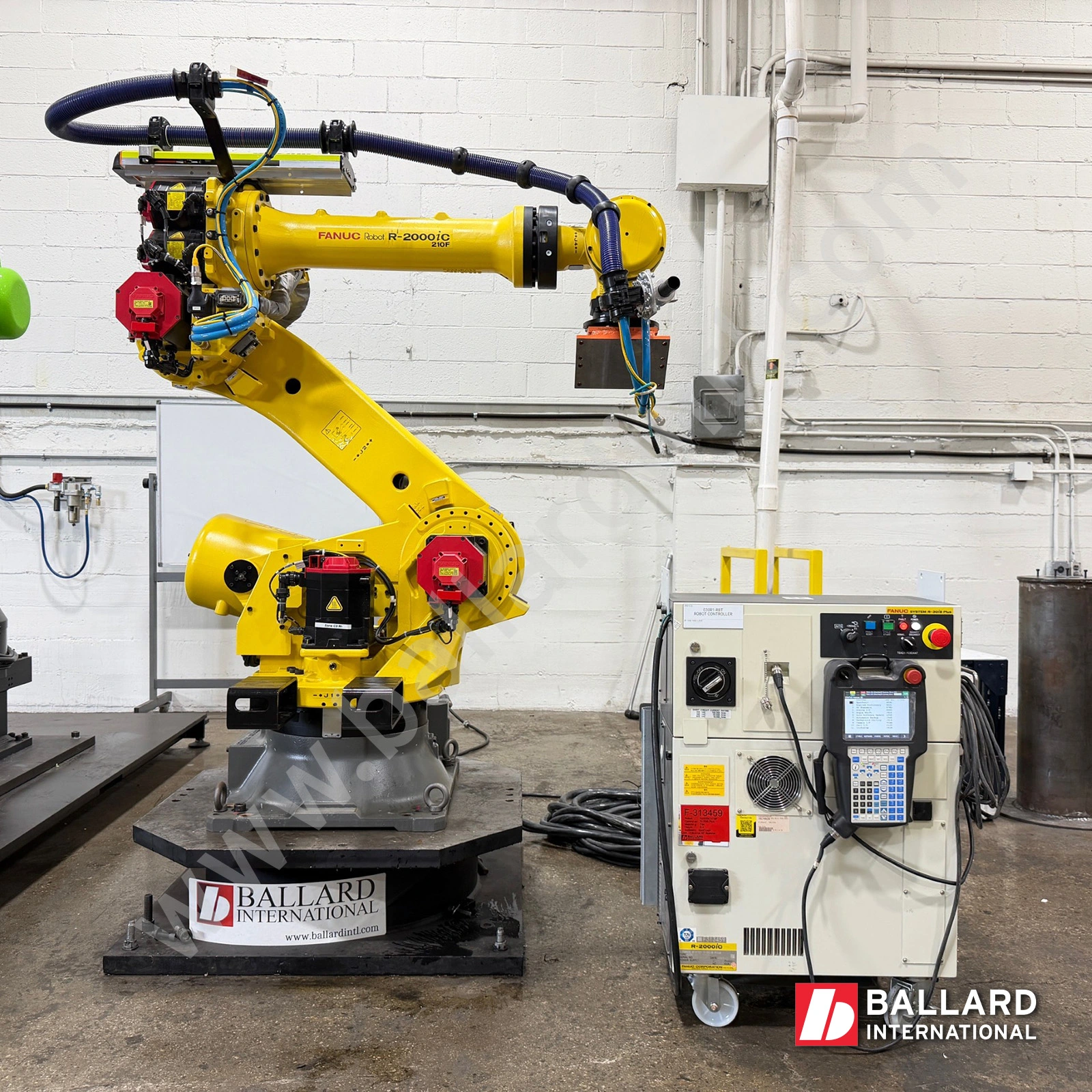 FANUC R-2000iC/210F Robot w/ R30iB Plus – NEW! NEVER PUT INTO PRODUCTION
