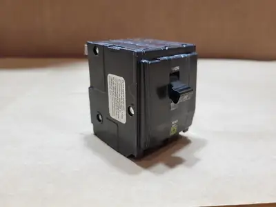 USED SQUARE D QO320
