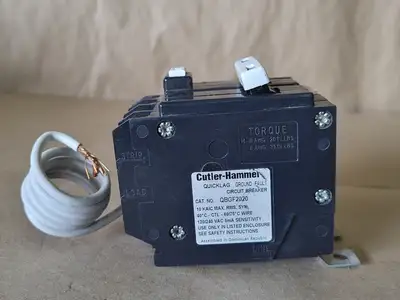 USED CUTLER-HAMMER QBGF2020