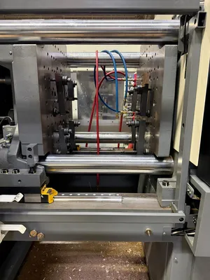 2019 TOSHIBA EC500SXIIV50-36AT Injection Molding Horizontal/Vertical | Machinery Network (4)