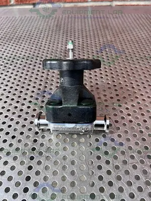 USED ITT PURE FLO .75-316L-RA25MAX-CWP150 DIAPHRAGM VALVE W/ 3/4" SANITARY FITTING