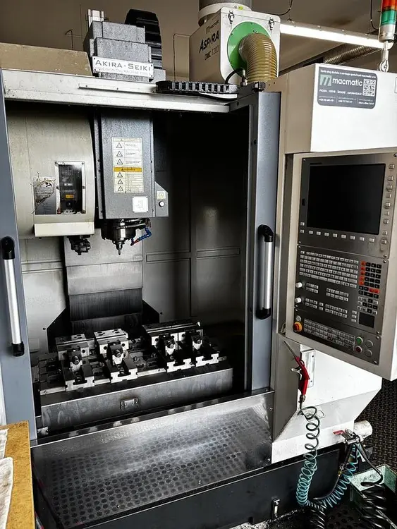 Used 2021 AKIRA SEIKI SV 760 Vertical Machining Centers CZ | Amaron s.r.o. #1420598