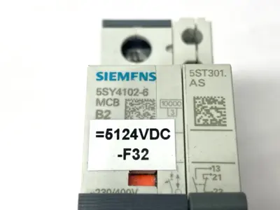 USED SIEMENS MINIATURE CIRCUIT BREAKER 1-POLE 230/400V 2A W/ 5ST3010 SWITCH