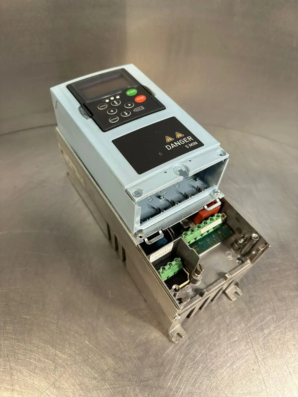 Eaton Corporation SVX002A1-4A1B1 SVX9000 Nema Type 1/IP21 (8.5.2)