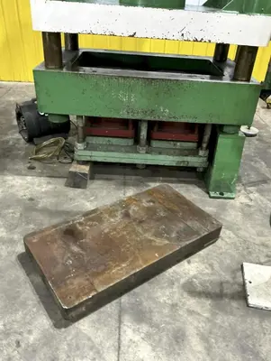 Used N/A MD200-4835 Molding Presses Ohio US | G-2000, Inc. #1258249