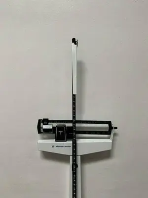 USED HEALTH O METER 402 MECHANICAL PHYSICIAN SCALE, CAPACITY 350 LBS