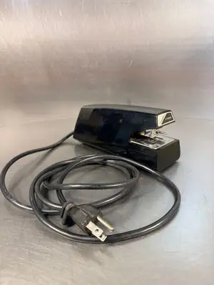 Swingline Electric Stapler 67 Commercial - Black (8.6.4)