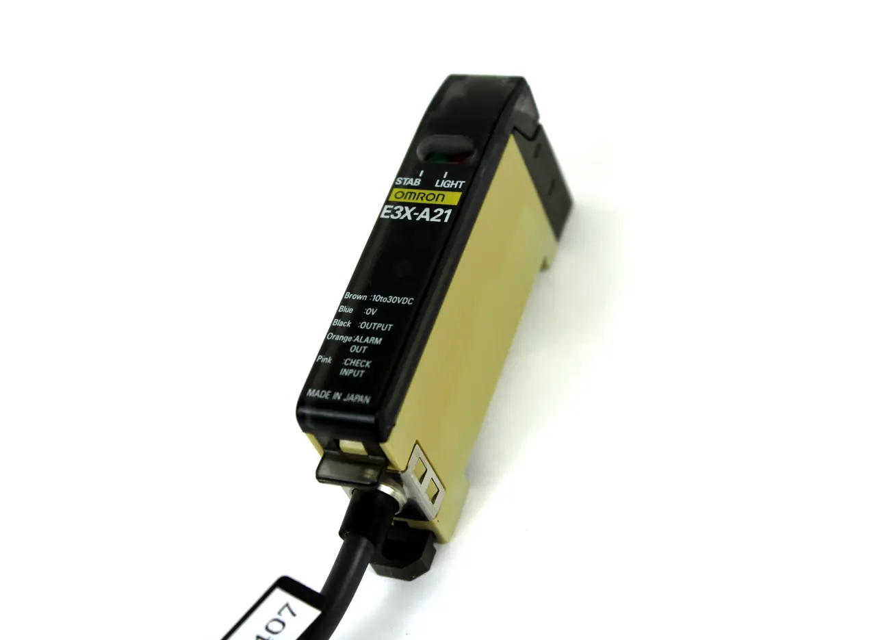 USED OMRON E3X-A21