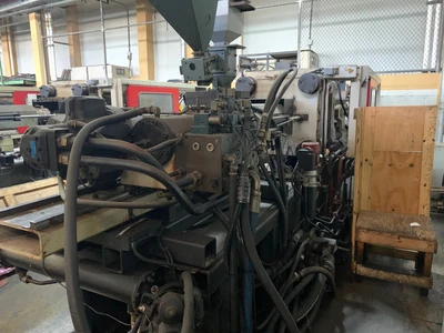 USED 2000 MILACRON,  CINCINNATI MILACRON MT225-15