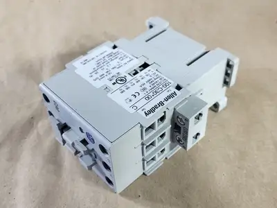 NEW ALLEN-BRADLEY 100-C30D00