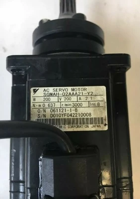 USED Yaskawa Electric SGMAH-02AAA21-Y2