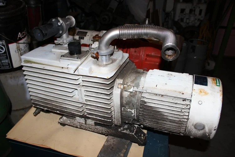 Used LEYBOLD D6OA Pumps Minnesota US | INTER-PLANT SALES #344227