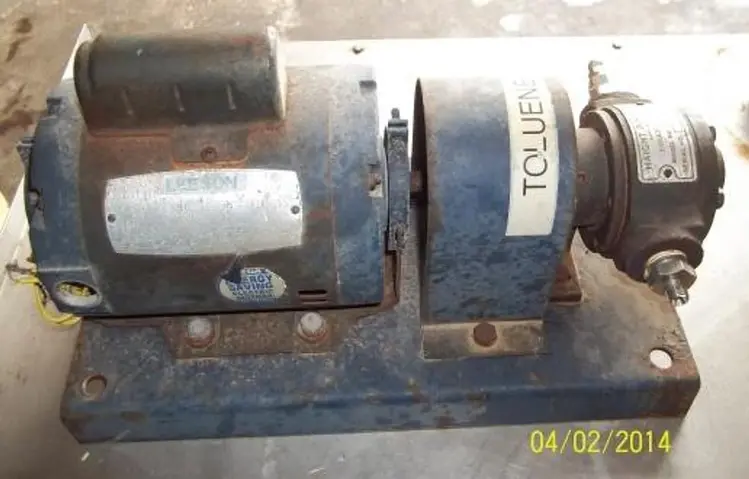 Used BAKER MR315 9 008 WITH AEG MOTOR TYPE AM132MRA2 NO. 535256 HP 17 Positive Displacement Pumps Texas US | Bamko Surplus Process Equipment #934163