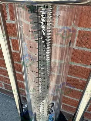 USED MILLIPORE QUIKSCALE 100 / 550 CHROMATOGRAPHY COLUMN 4L