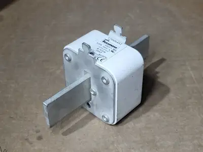 NEW BUSSMANN 170M6452