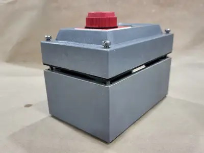 NEW ALLEN-BRADLEY 800H-2HA4R