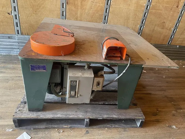 Used _UNKNOWN_ _UNKNOWN_ Trim Saws North Carolina US | Pruitt Machinery #915770