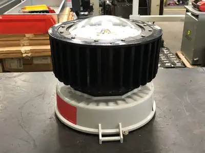 NEW CROUSE-HINDS VMV7L/UNV1