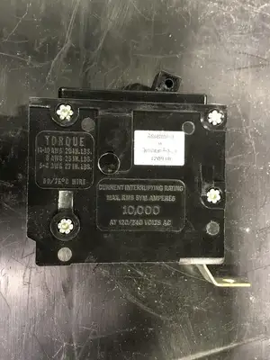 USED CUTLER-HAMMER BAB1015