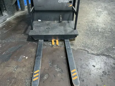 Used CROWN SP352030 Electric Lifters Ohio US | HGR 24 #1446257