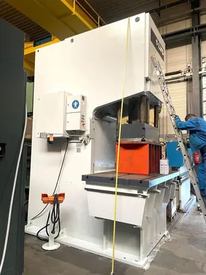 USED LVD 500 TON